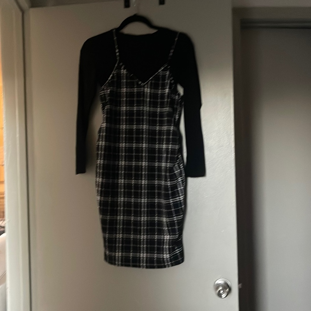 Long sleeve maternity dress